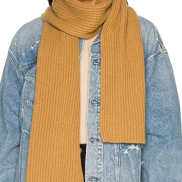 Ganni Scarf - Picture 2 of 3